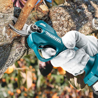 Akumulátorové nožnice UP100DZ, Makita